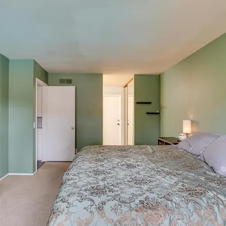 San Diego Condo Rental Resort Pool And Tennis Court-2