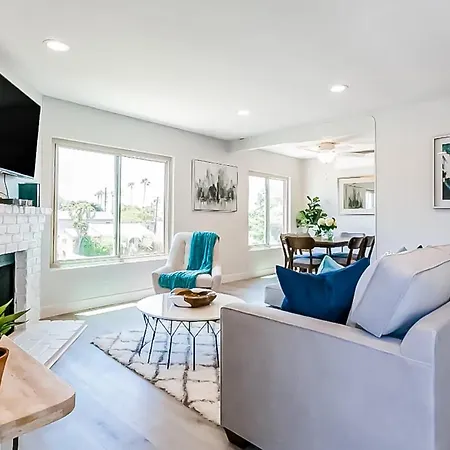 Pacific Beach Beauty #8-3