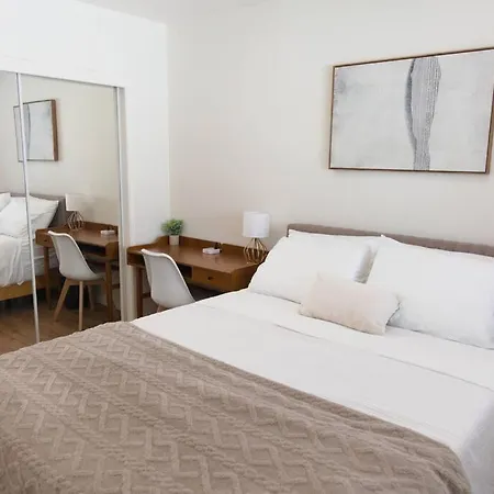Remodeled, Close To All, Ac/Room 2Br, 1 Parking-3