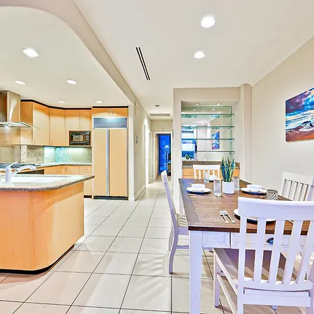 La Jolla Village Oceanfront Homes-3
