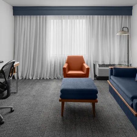 Courtyard By Marriott San Diego Central-2
