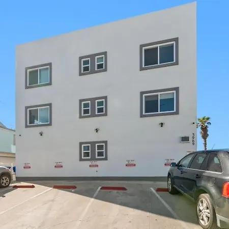 107-Oceanfront Lux 17-2