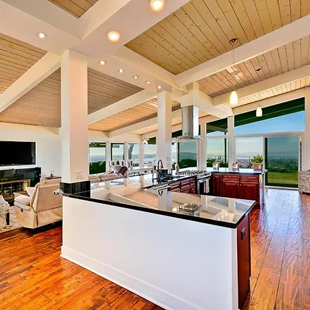 Pacifica View-3