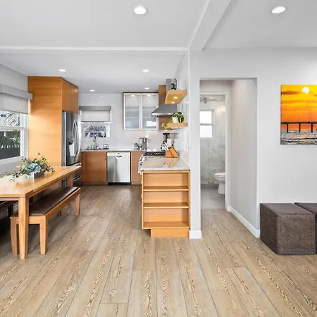 Newly Renovated 3Br Modern Apt In Heart Of Ocean Beach-2
