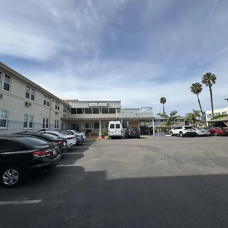 Ramada By Wyndham San Diego Airport-2