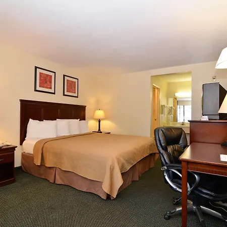 Quality Inn San Diego I-5 Naval Base-2