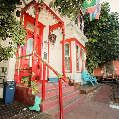 International Travelers House Hostel - Downtown San Diego Little Italy (Adults Only)-3