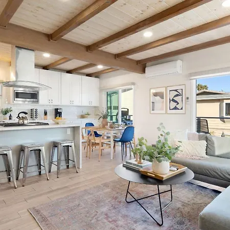 Mission Point 2 By Avantstay Mission Beach Home W Large Balcony Steps To Beach-3