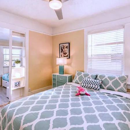 Casaviva Vista - Top-Floor 2Br With Private Porch, City Views & Sunset, Walk To Hillcrest, Near Zoo & Beaches, San Diego-2