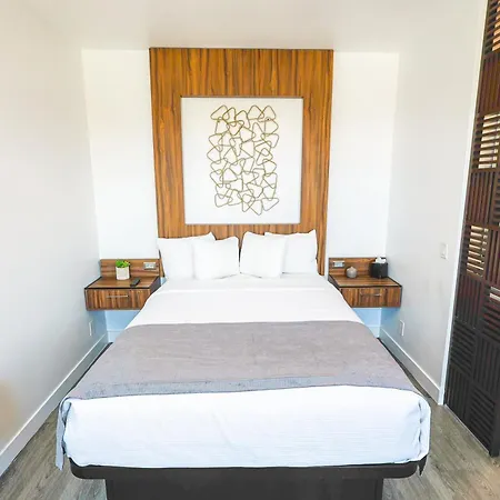 Urban Boutique Hotel- Little Italy, Downtown San Diego-3