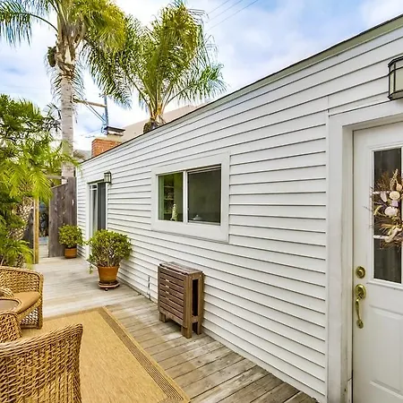 Rockaway Cottage Apts-2