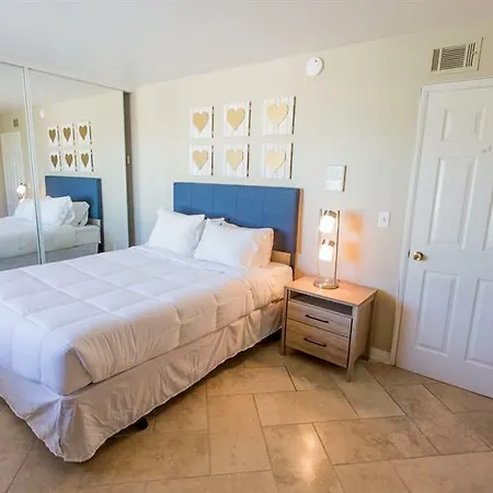 Posh 3Br In Bay Park By Sonder-2