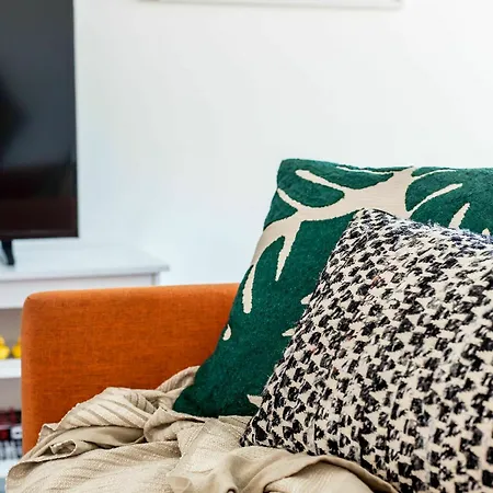Lively Studio In Hillcrest By Sonder-3