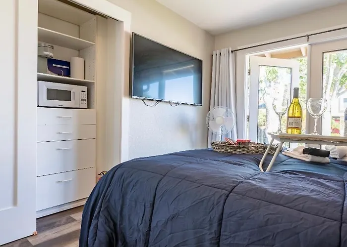 Serene Del Mar Beach Private Entrance 1 Bd 1 Ba Suite