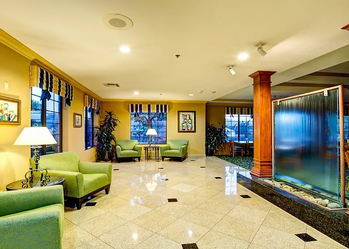 Holiday Inn Express San Diego - Rancho Bernardo, An Ihg Hotel com casino