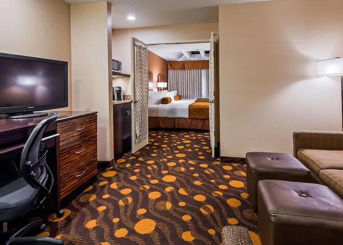 Best Western Plus Suites Hotel Coronado Island