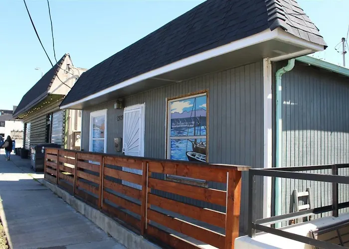 Comfortable 2 Bedroom 1 Bathroom House San Diego